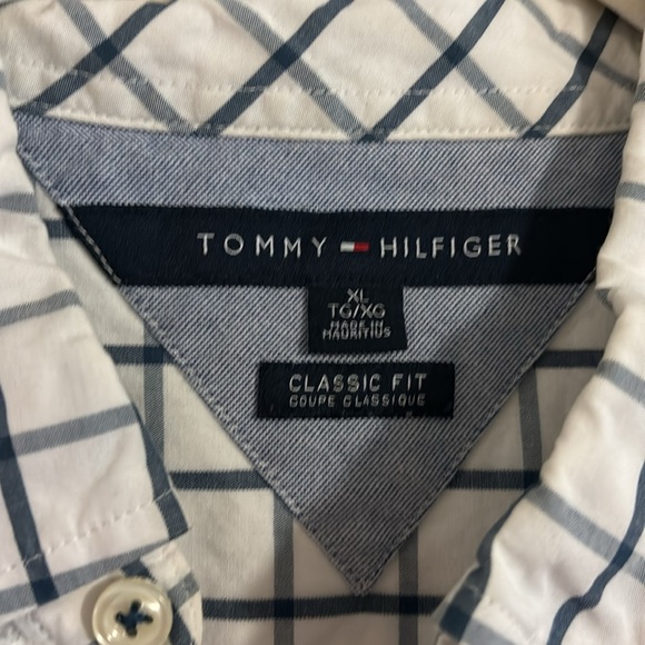 Men’s XL Tommy Hilfiger - Picture 2 of 3